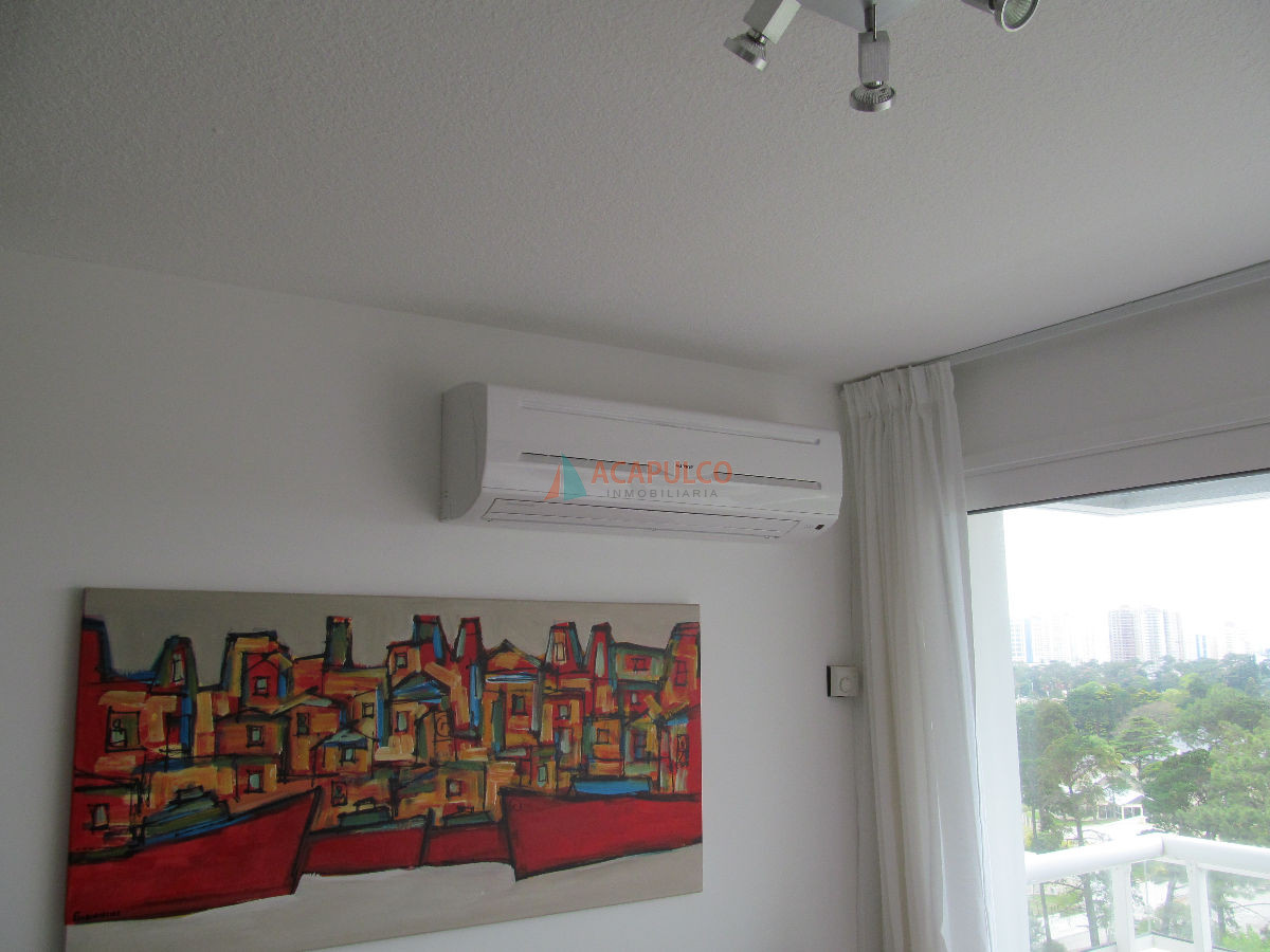 Apartamento Ref.1130/Apartamento-en-alquiler-de-temporada---2-dormitorios-2-baños-sobre-Av.-Roosevelt - Apartamento en alquiler de temporada - 2 dormitorios 2 baños sobre Av. Roosevelt