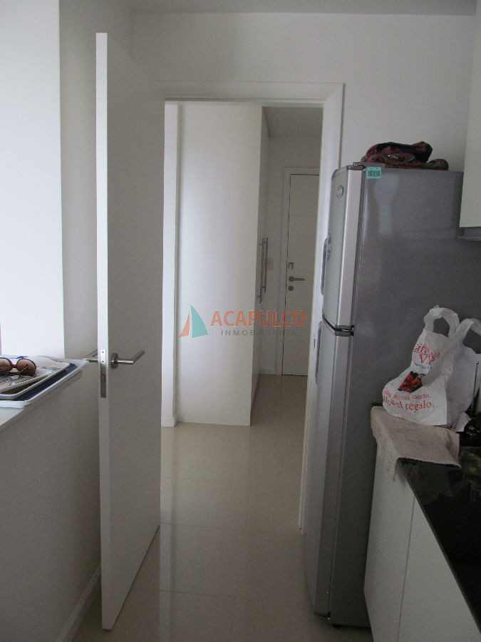 Apartamento Ref.1130/Apartamento-en-alquiler-de-temporada---2-dormitorios-2-baños-sobre-Av.-Roosevelt - Apartamento en alquiler de temporada - 2 dormitorios 2 baños sobre Av. Roosevelt