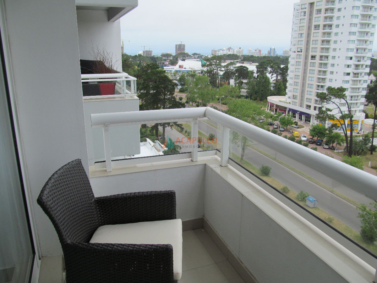 Apartamento Ref.1130/Apartamento-en-alquiler-de-temporada---2-dormitorios-2-baños-sobre-Av.-Roosevelt - Apartamento en alquiler de temporada - 2 dormitorios 2 baños sobre Av. Roosevelt