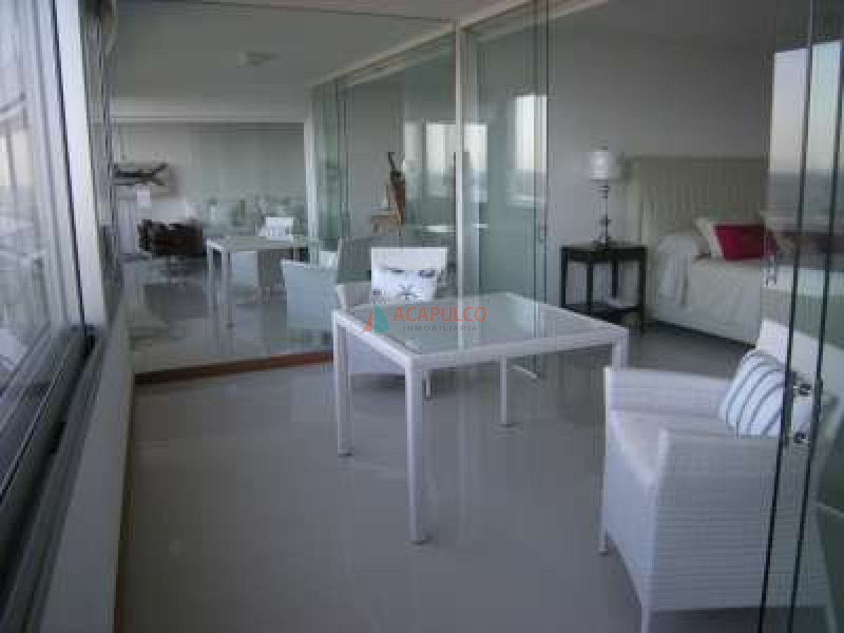 Apartamento ID.1401 - EDIFICIO DE PRIMER NIVEL FRENTE AL MAR. EXCELENTES SERVICIOS