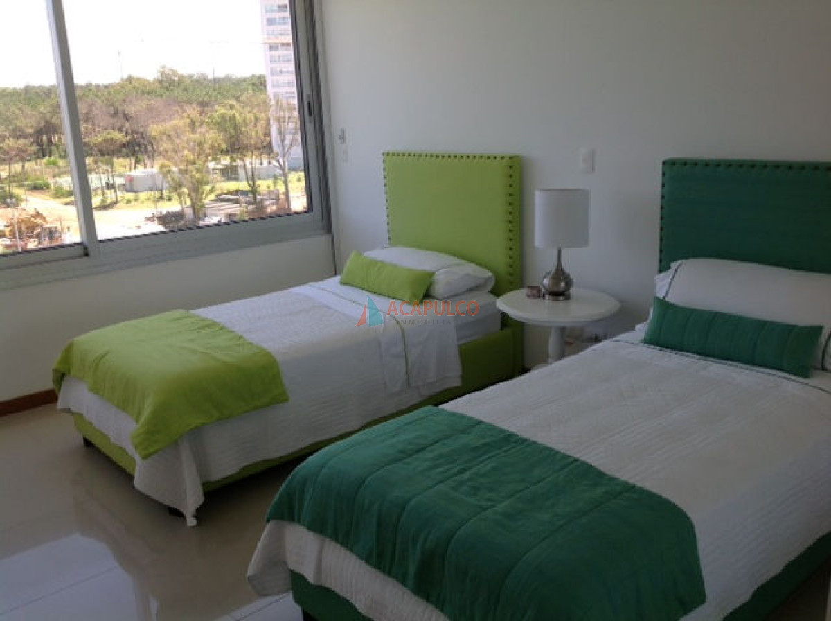 Apartamento ID.1401 - EDIFICIO DE PRIMER NIVEL FRENTE AL MAR. EXCELENTES SERVICIOS