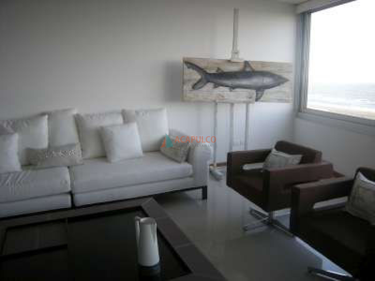 Apartamento ID.1401 - EDIFICIO DE PRIMER NIVEL FRENTE AL MAR. EXCELENTES SERVICIOS