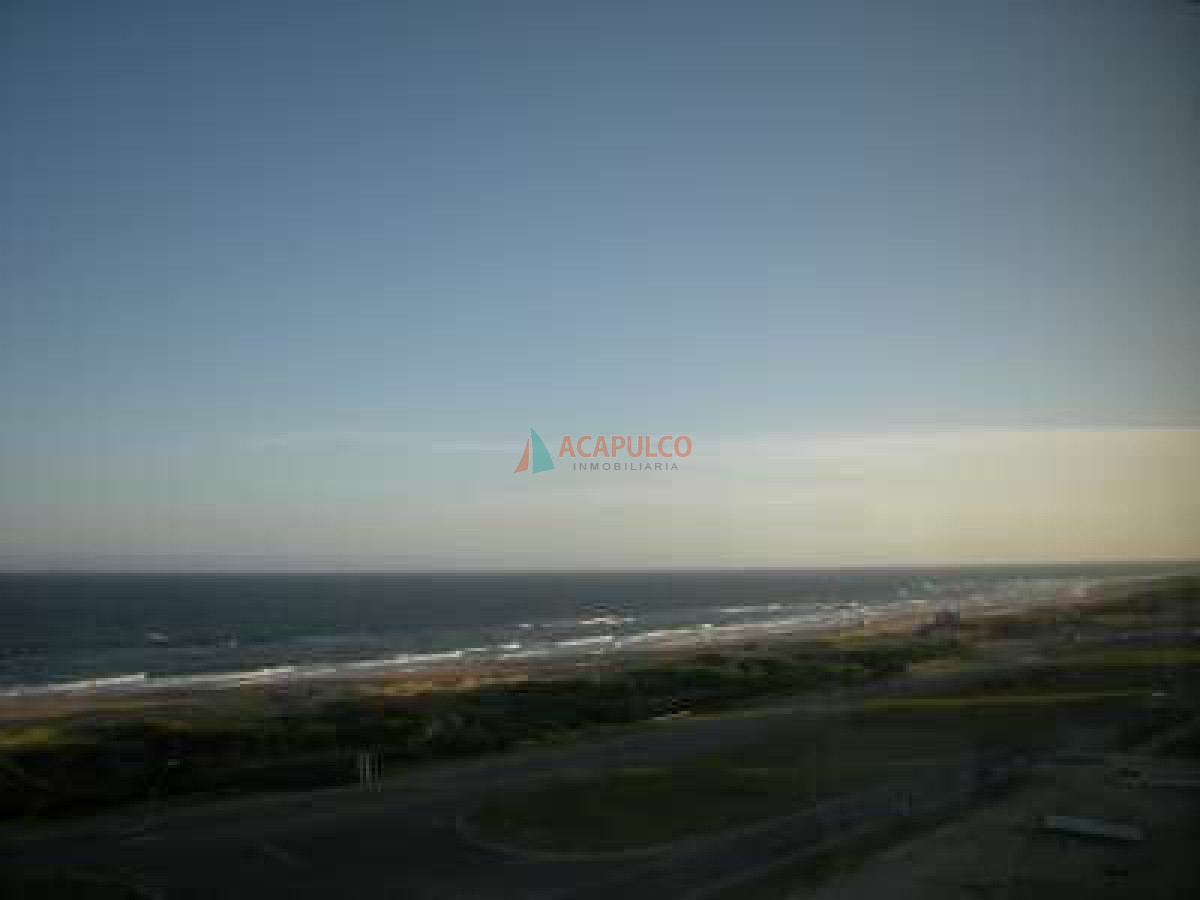 Apartamento ID.1401 - EDIFICIO DE PRIMER NIVEL FRENTE AL MAR. EXCELENTES SERVICIOS