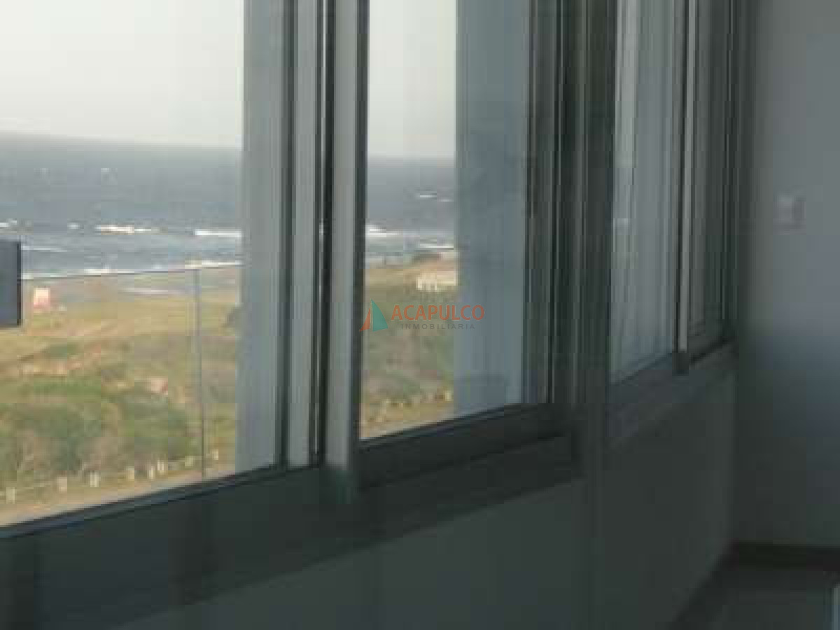 Apartamento ID.1401 - EDIFICIO DE PRIMER NIVEL FRENTE AL MAR. EXCELENTES SERVICIOS