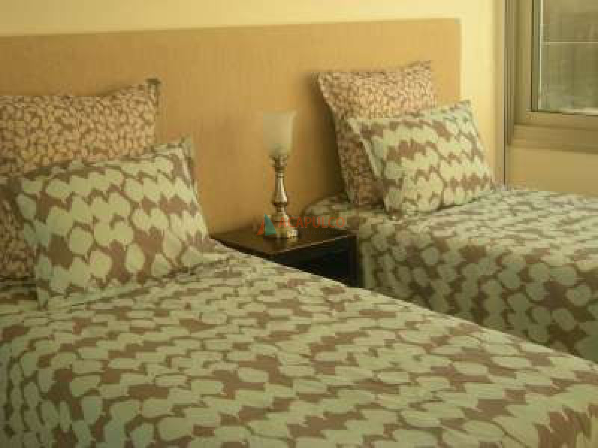 Apartamento ID.1401 - EDIFICIO DE PRIMER NIVEL FRENTE AL MAR. EXCELENTES SERVICIOS