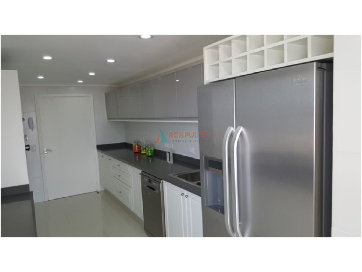 Apartamento Ref.1668/Apartamento-en-Peninsula-a-la-venta,-2-dormitorios--excelente-vista!!- - Apartamento en Peninsula a la venta, 2 dormitorios  excelente vista!! 