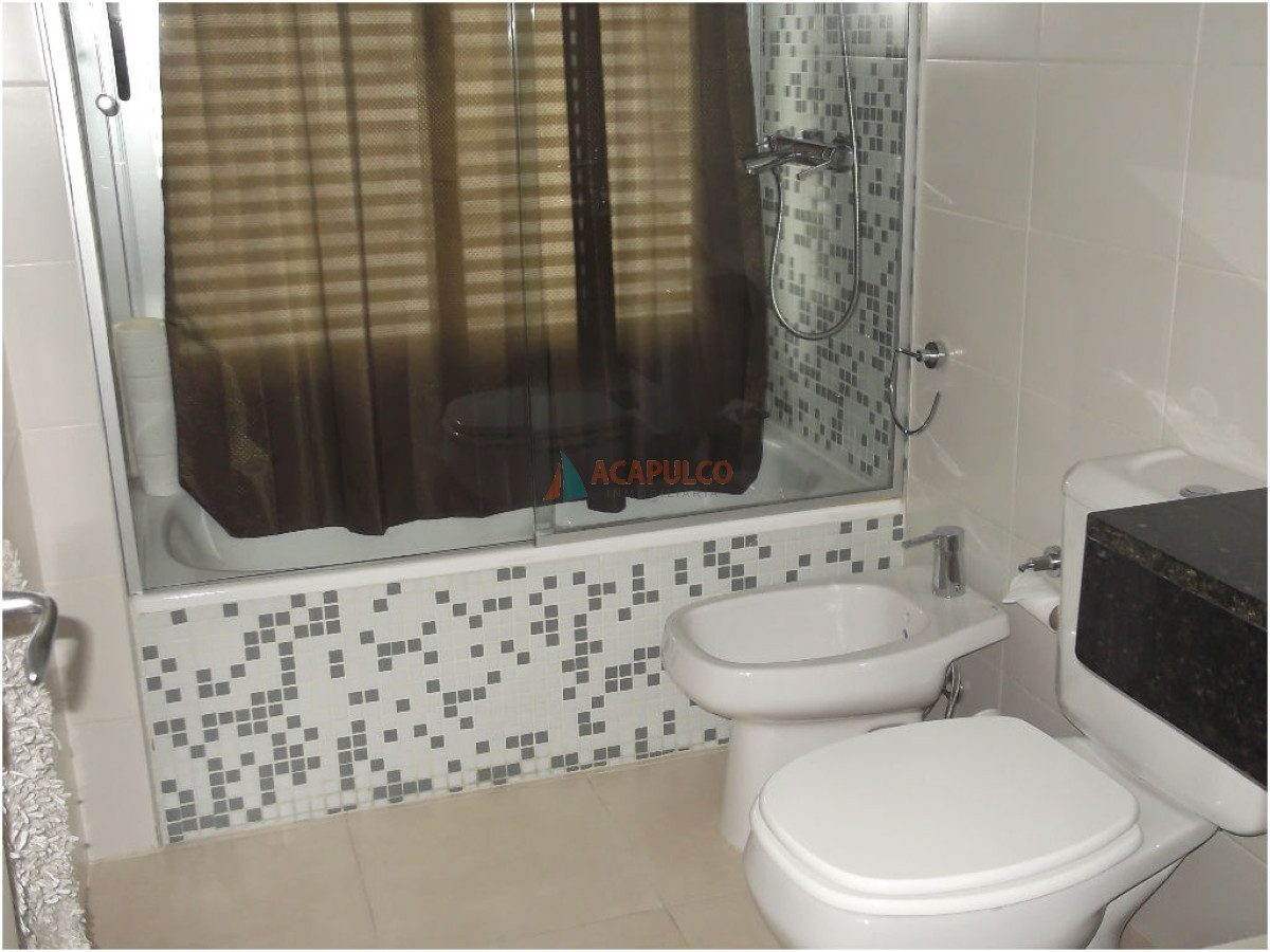 Apartamento Ref.1752/ZONA--CONRAD-MUY-BUENA-UBICACION- - ZONA  CONRAD MUY BUENA UBICACION 