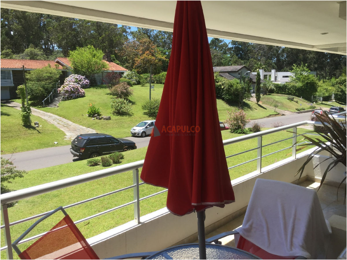 Apartamento Ref.1979/MUY-BUEN-EDIFICIO.-CON-TODOS-LOS-SERVICIOS-PISCINA,-SAUNA,-GYM,-ETC.-APARTAMENTO-MUY-AMPLIO-LUMINOSO-Y-CONFORTABLE- - MUY BUEN EDIFICIO. CON TODOS LOS SERVICIOS PISCINA, SAUNA, GYM, ETC. APARTAMENTO MUY AMPLIO LUMINOSO Y CONFORTABLE 