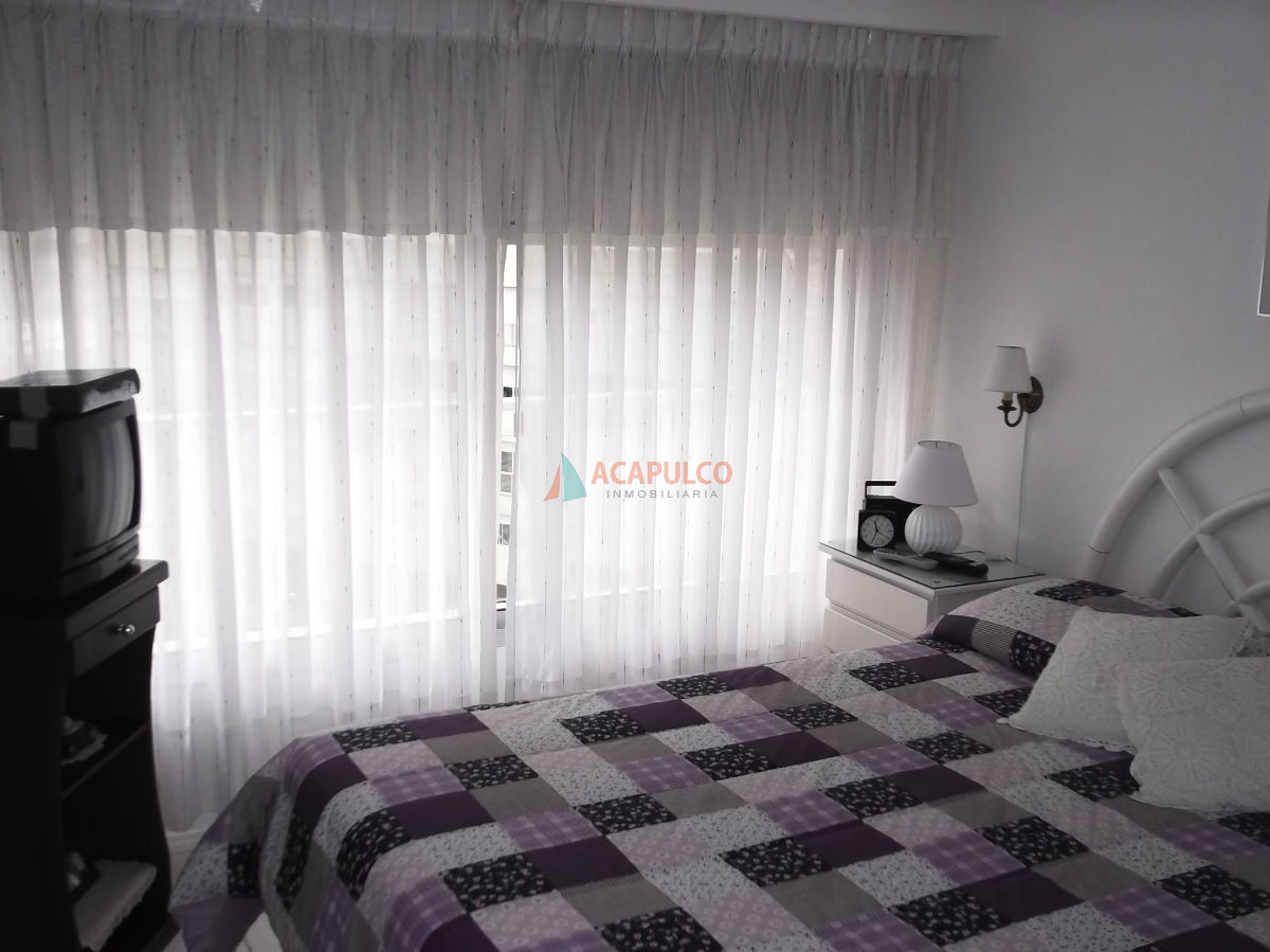 Apartamento Ref.360/BRAVA-PARADA-2-CON-SERVICIOS - APARTAMENTO EN ALQUILER DE TEMPORADA - 1 DORMITORIO, COCHERA - BRAVA PARADA 2 CON SERVICIOS - 