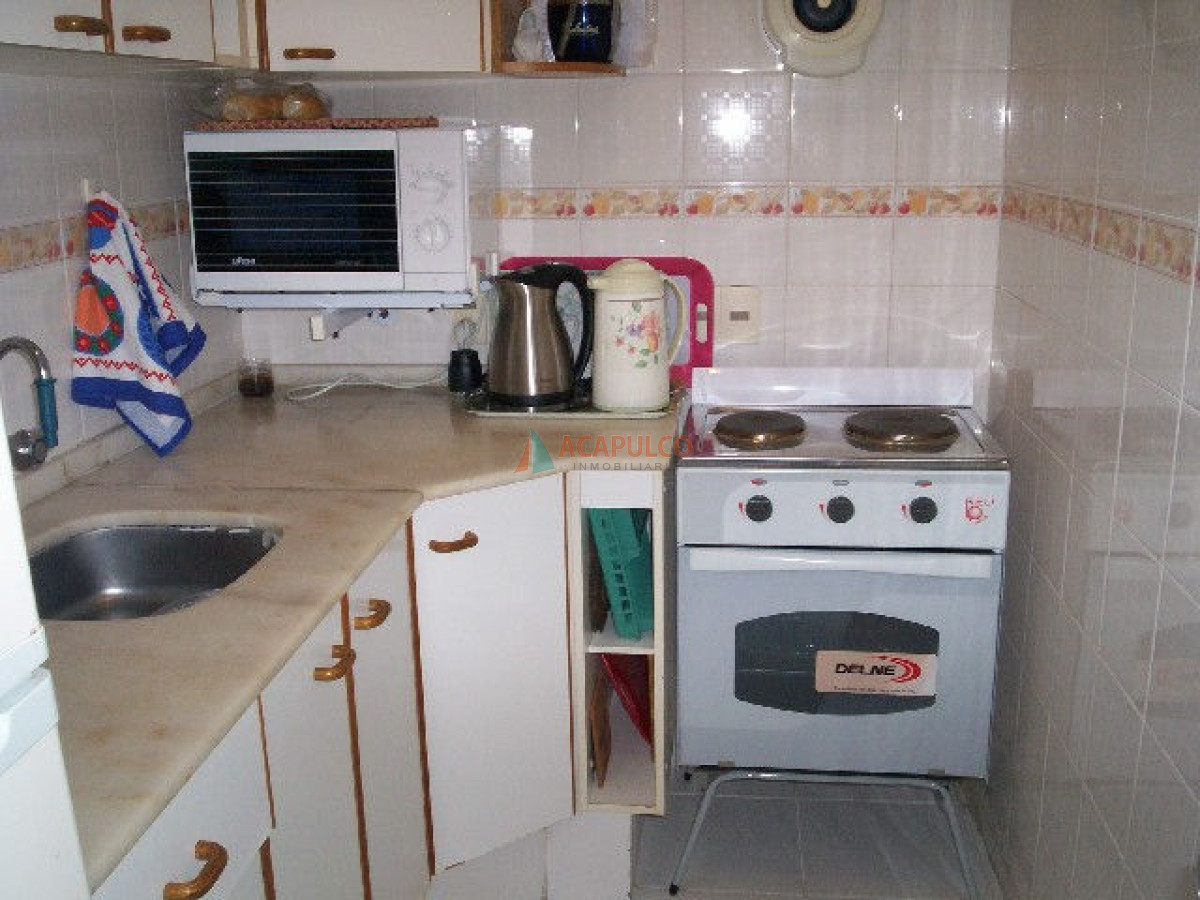 Apartamento Ref.360/BRAVA-PARADA-2-CON-SERVICIOS - APARTAMENTO EN ALQUILER DE TEMPORADA - 1 DORMITORIO, COCHERA - BRAVA PARADA 2 CON SERVICIOS - 