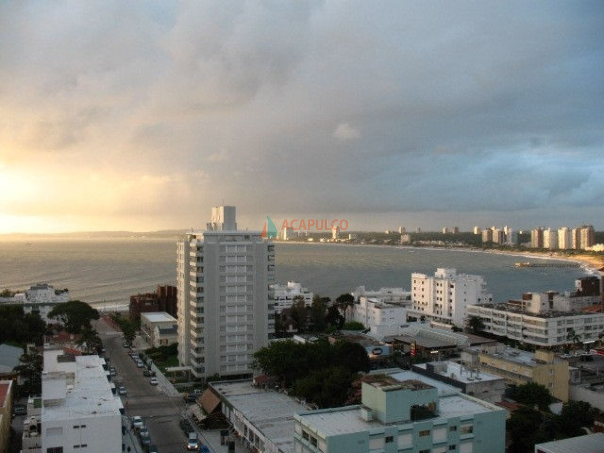 Apartamento Ref.436/EXCELENTE-VISTA-A-PLAYA-MANSA,-CÓMODO-PARA-4-PERSONAS - EXCELENTE VISTA A PLAYA MANSA, CÓMODO PARA 4 PERSONAS