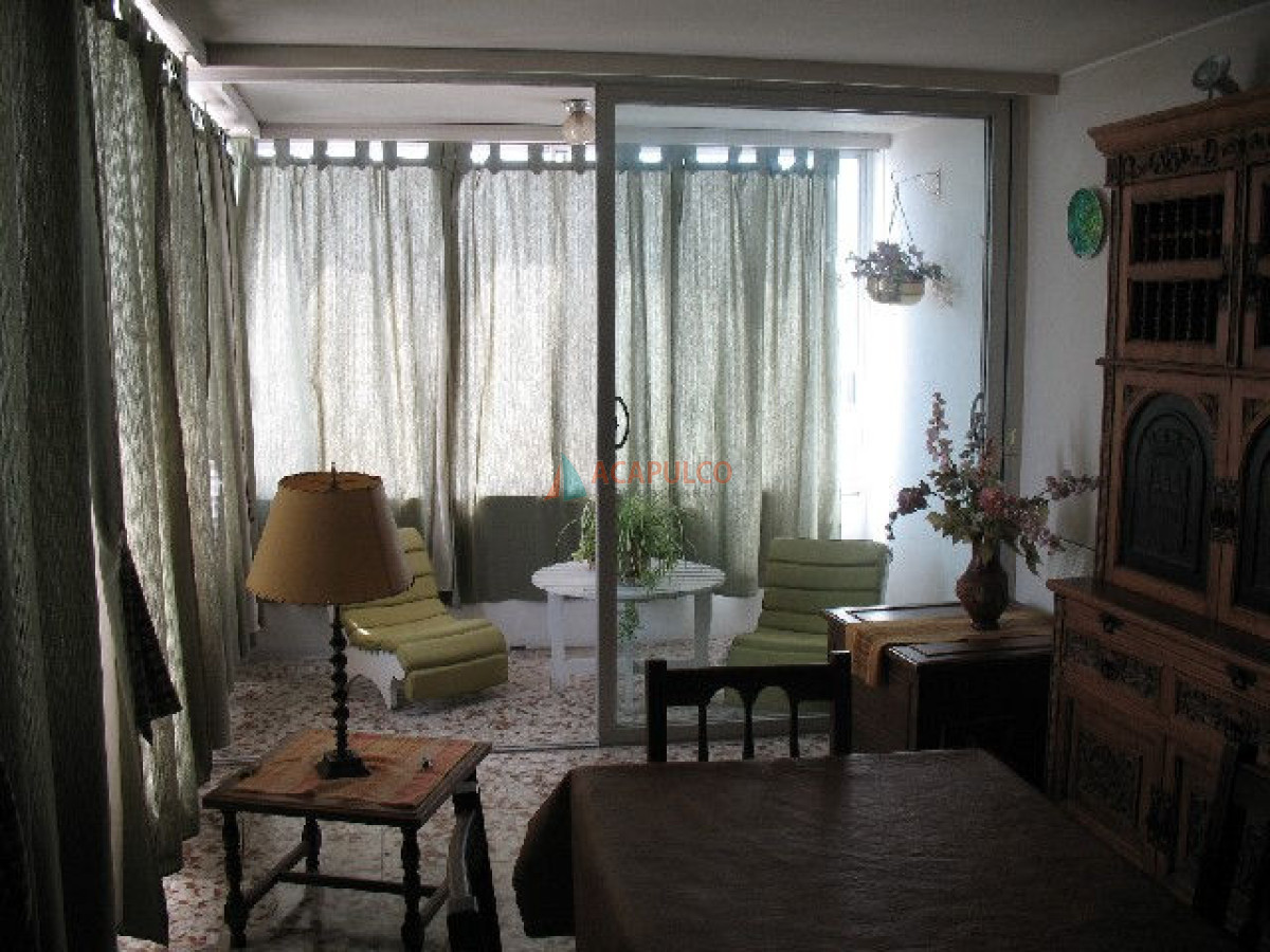 Apartamento Ref.436/EXCELENTE-VISTA-A-PLAYA-MANSA,-CÓMODO-PARA-4-PERSONAS - EXCELENTE VISTA A PLAYA MANSA, CÓMODO PARA 4 PERSONAS