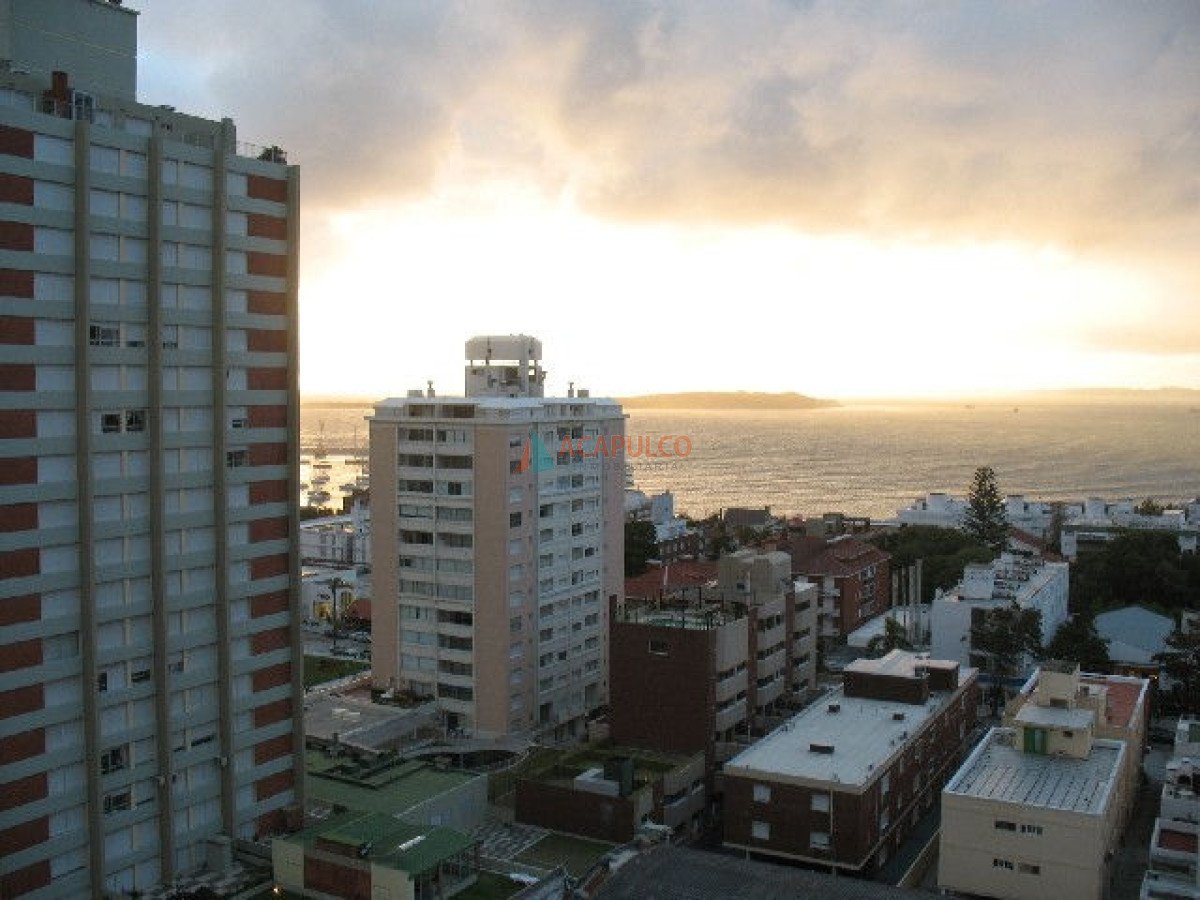Apartamento Ref.436/EXCELENTE-VISTA-A-PLAYA-MANSA,-CÓMODO-PARA-4-PERSONAS - EXCELENTE VISTA A PLAYA MANSA, CÓMODO PARA 4 PERSONAS