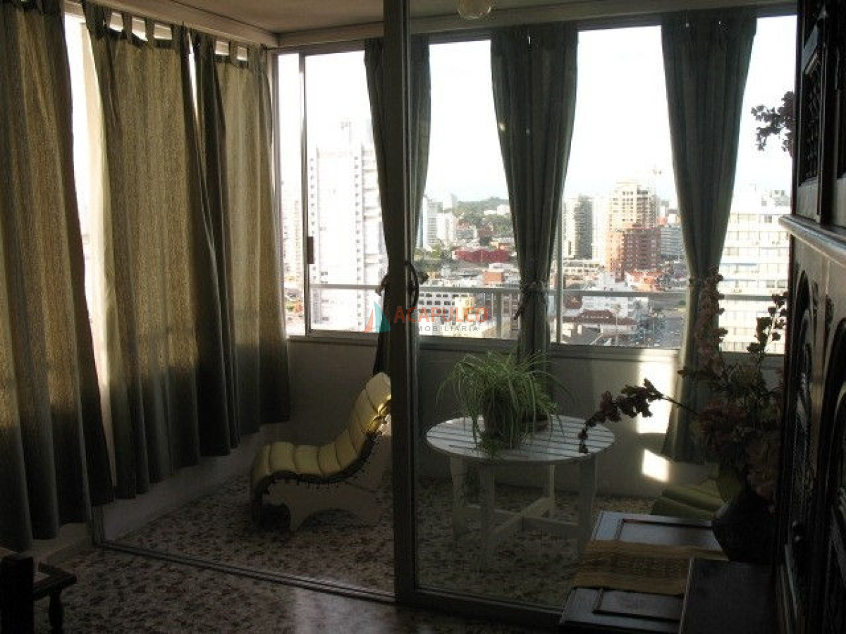 Apartamento Ref.436/EXCELENTE-VISTA-A-PLAYA-MANSA,-CÓMODO-PARA-4-PERSONAS - EXCELENTE VISTA A PLAYA MANSA, CÓMODO PARA 4 PERSONAS