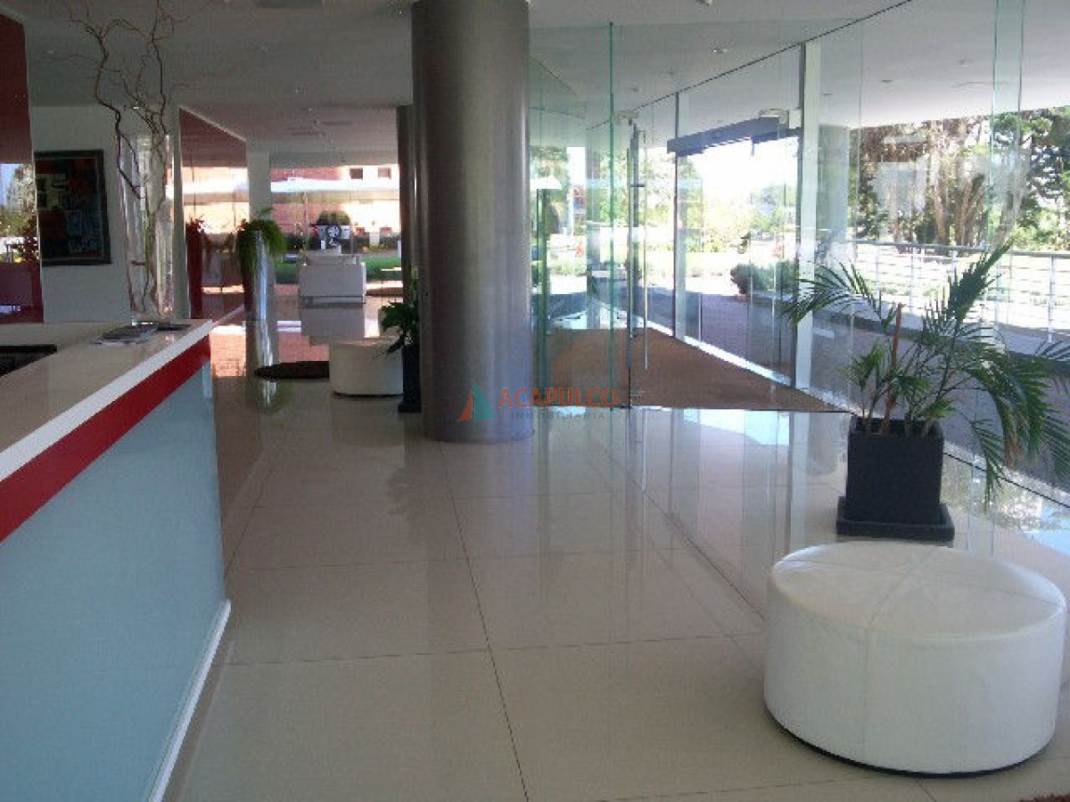 Apartamento Ref.480/Vista-al-MAR,-amueblado- - ROOSEVELT, EXCELENTE TORRE DE MODERNA CON SERVICIOS.