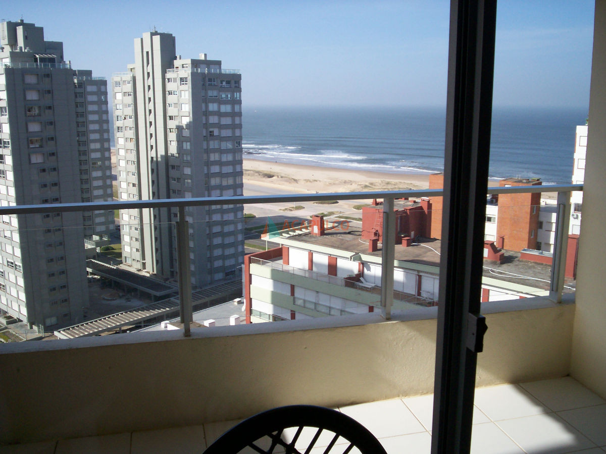 Apartamento Ref.638 - BRAVA PARADA 2 CON SERVICIOS