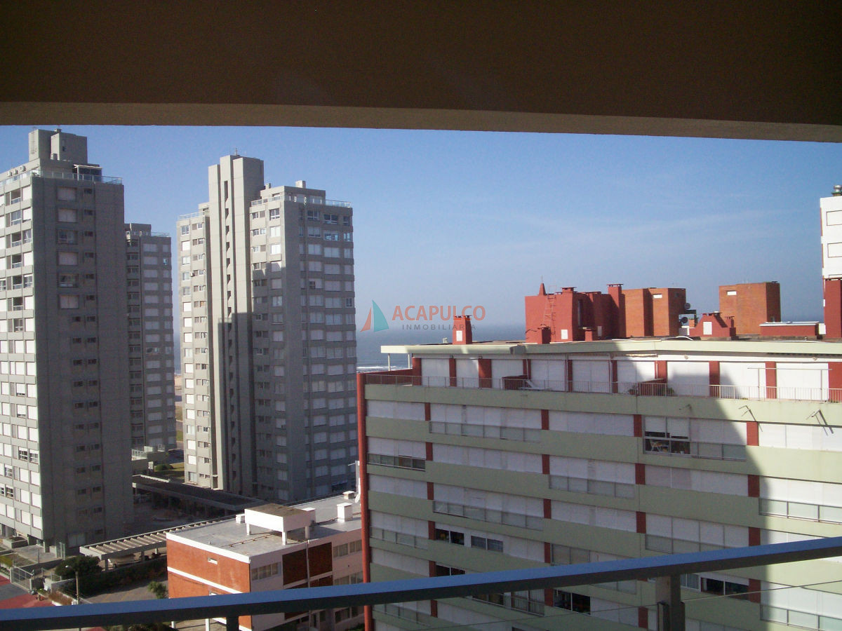 Apartamento Ref.639 - Brava parada 2 con servicios