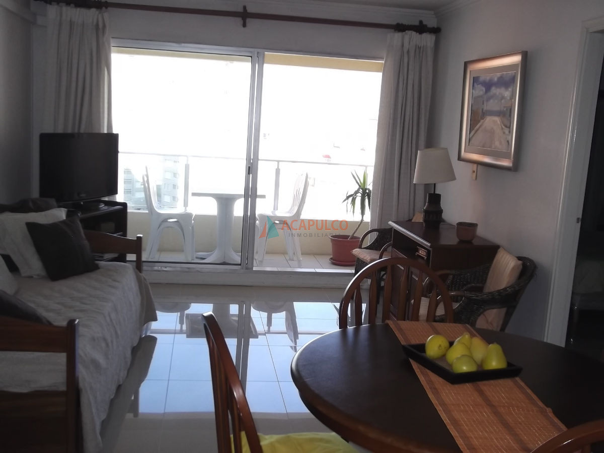 Apartamento Ref.639 - Brava parada 2 con servicios