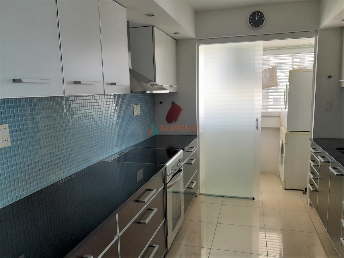 Apartamento Ref.4320/SEMIPISO-A-LA-VENTA-CON-LA-MEJOR-VISTA-AL-MAR - SEMIPISO A LA VENTA CON LA MEJOR VISTA AL MAR