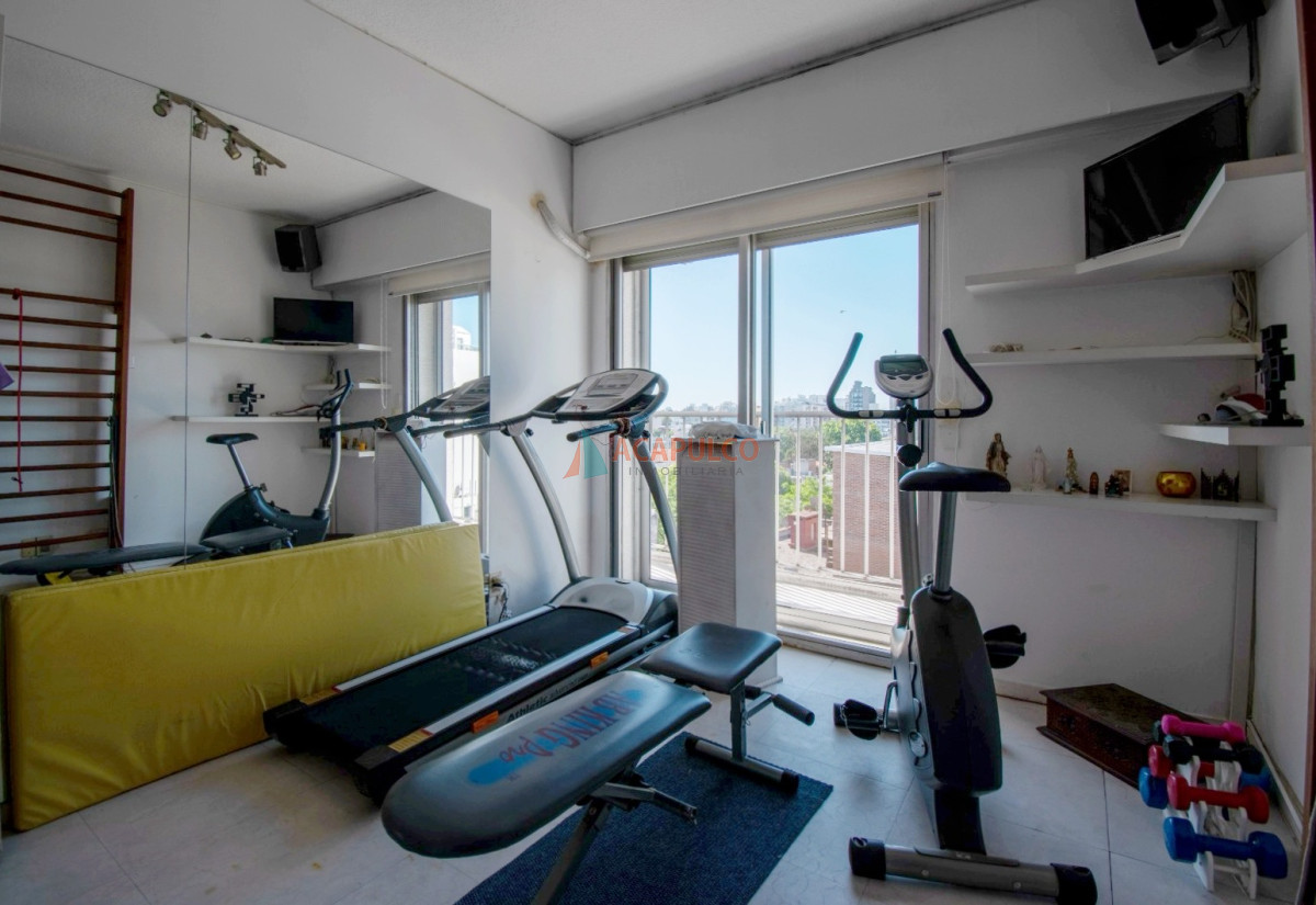 Apartamento ID.6317 - Venta apartamento 4 dormitorios, 4 baños, parrillero, 2 garajes,  vista al MAR