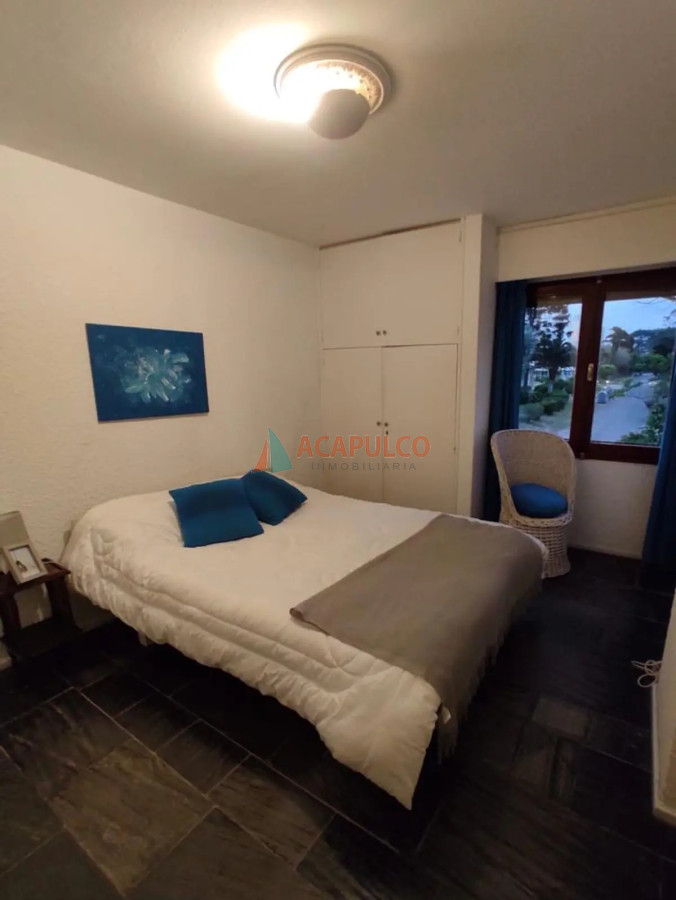 Apartamento ID.6179 - Apartamento en venta, 2 dormitorios frente al mar - Punta del Este 