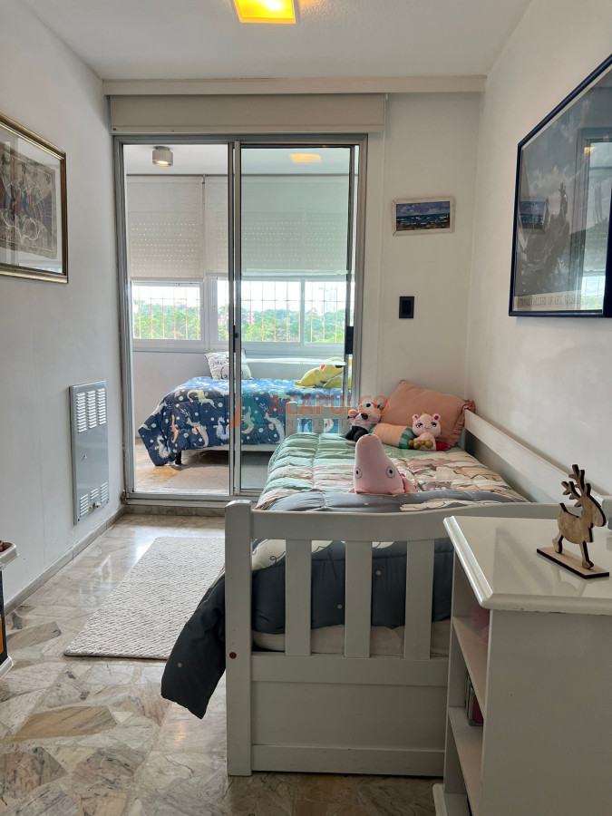 Apartamento Ref.4730/Espléndido-semipiso-4-dorm.-y-servicio-frente-al-mar-en-la-Mansa---Tequendama - Espléndido semipiso 4 dorm. y servicio frente al mar en la Mansa - Tequendama