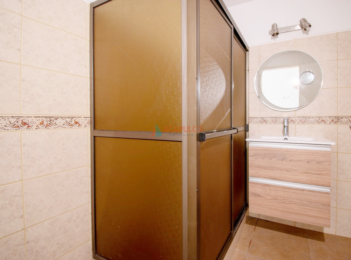 Apartamento ID.6437 - Alquiler apartamento 2 dormitorios en el Centro, totalmente RECICLADO! 