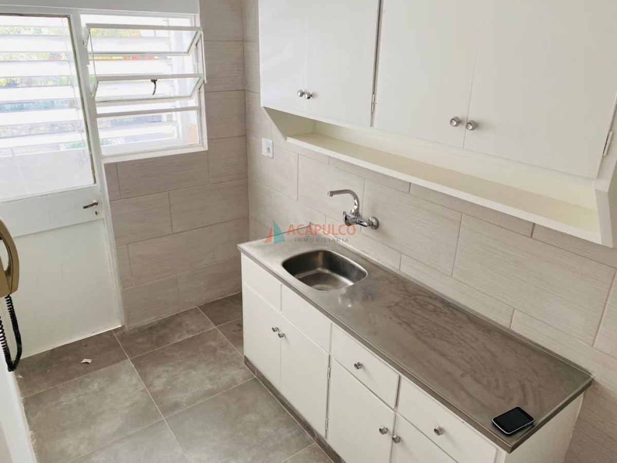 Apartamento ID.5620 - Alquiler apartamento 1 dormitorio en Pocitos, orientación Norte 