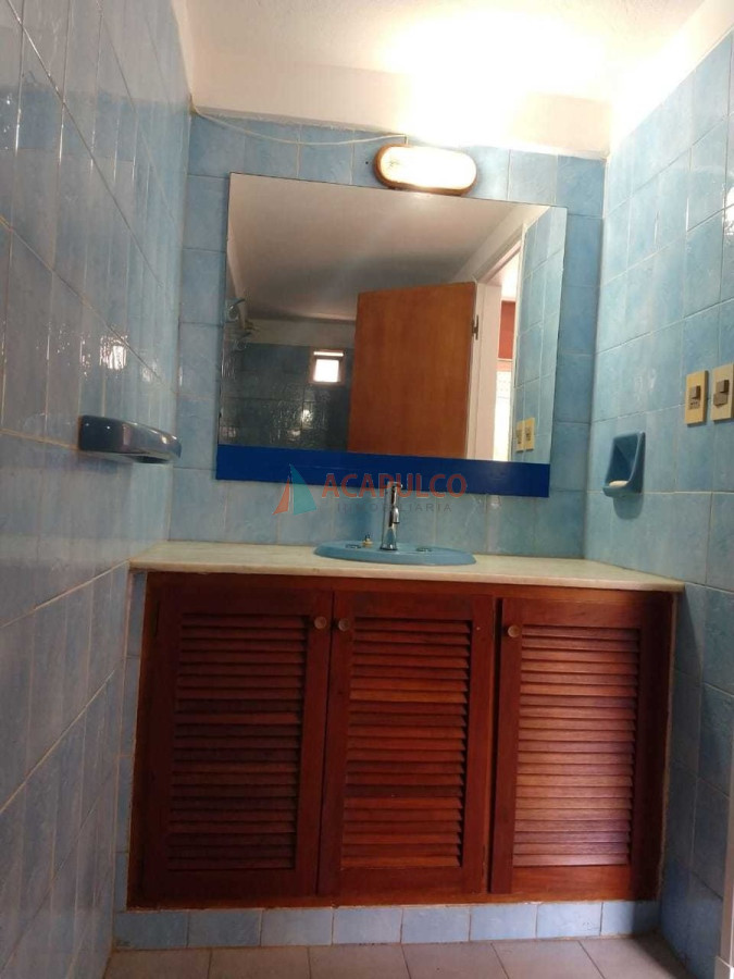 Apartamento ID.5418 - Venta apartamento 3 dormitorios, a 1 cuadra de la Rambla