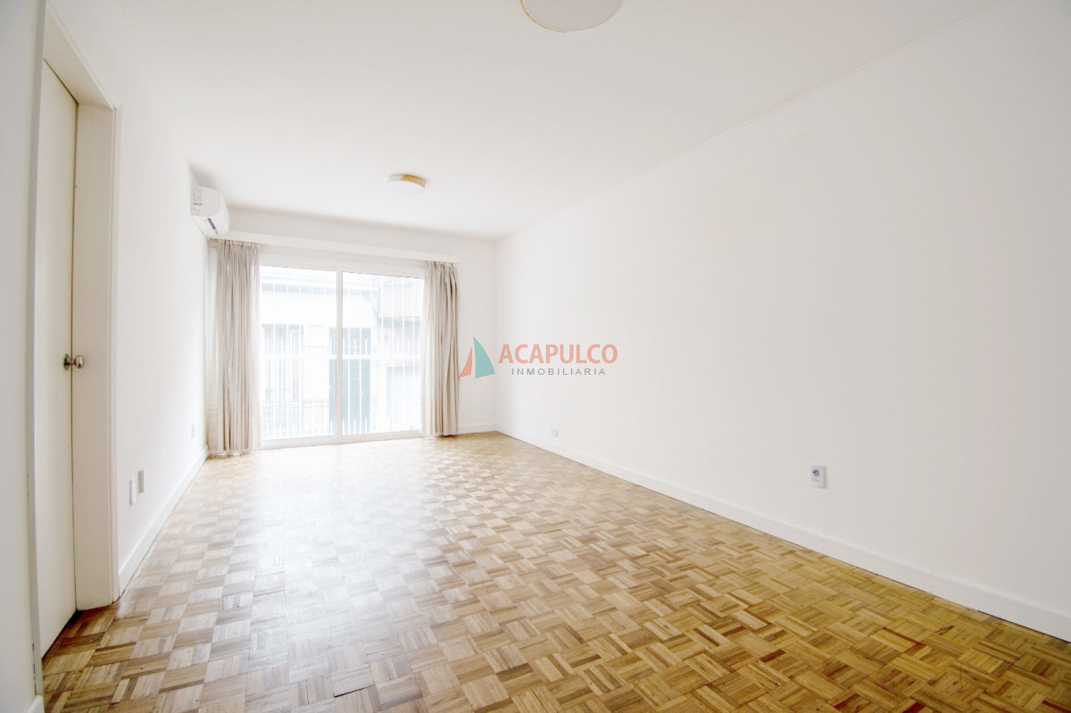 Apartamento ID.6437 - Alquiler apartamento 2 dormitorios en el Centro, totalmente RECICLADO! 