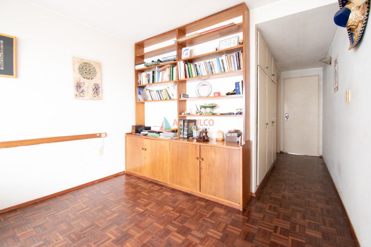 Apartamento Ref.6099/Venta-Apartamento-3-Dormitorios--garaje-en-Pocitos - Venta Apartamento 3 Dormitorios  garaje en Pocitos