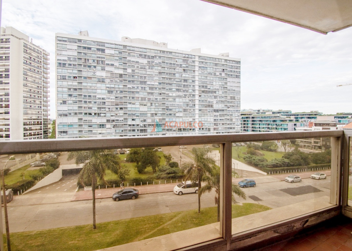Apartamento Ref.6099/Venta-Apartamento-3-Dormitorios--garaje-en-Pocitos - Venta Apartamento 3 Dormitorios  garaje en Pocitos