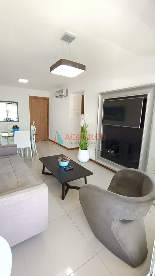 Apartamento Ref.1345/Venta--Punta-del-Este--2-Dormitorios- -Terraza-Propia-con-Parrillero-y-Piscina - Venta  Punta del Este  2 Dormitorios + Terraza Propia con Parrillero y Piscina