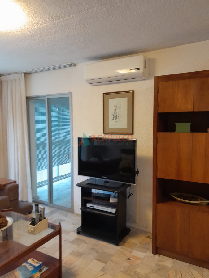 Apartamento Ref.1342/Apartamento-en-venta,-3-dormitorios-y-2-baños-sobre-Roosevelt - Apartamento en venta, 3 dormitorios y 2 baños sobre Roosevelt