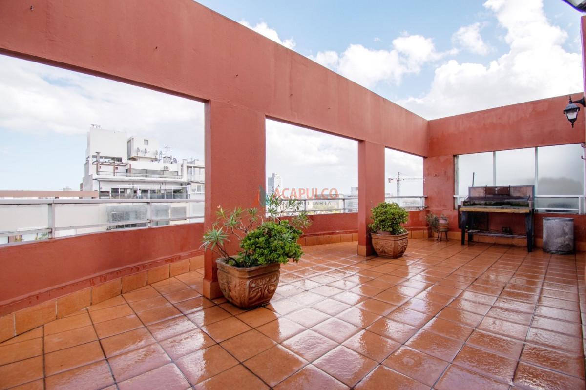 Apartamento Ref.6061/Venta-apartamento-penthouse--de-3-dormitorios,-gran-terraza-,-garaje--en-Punta-Carretas - Venta apartamento penthouse  de 3 dormitorios, gran terraza , garaje  en Punta Carretas
