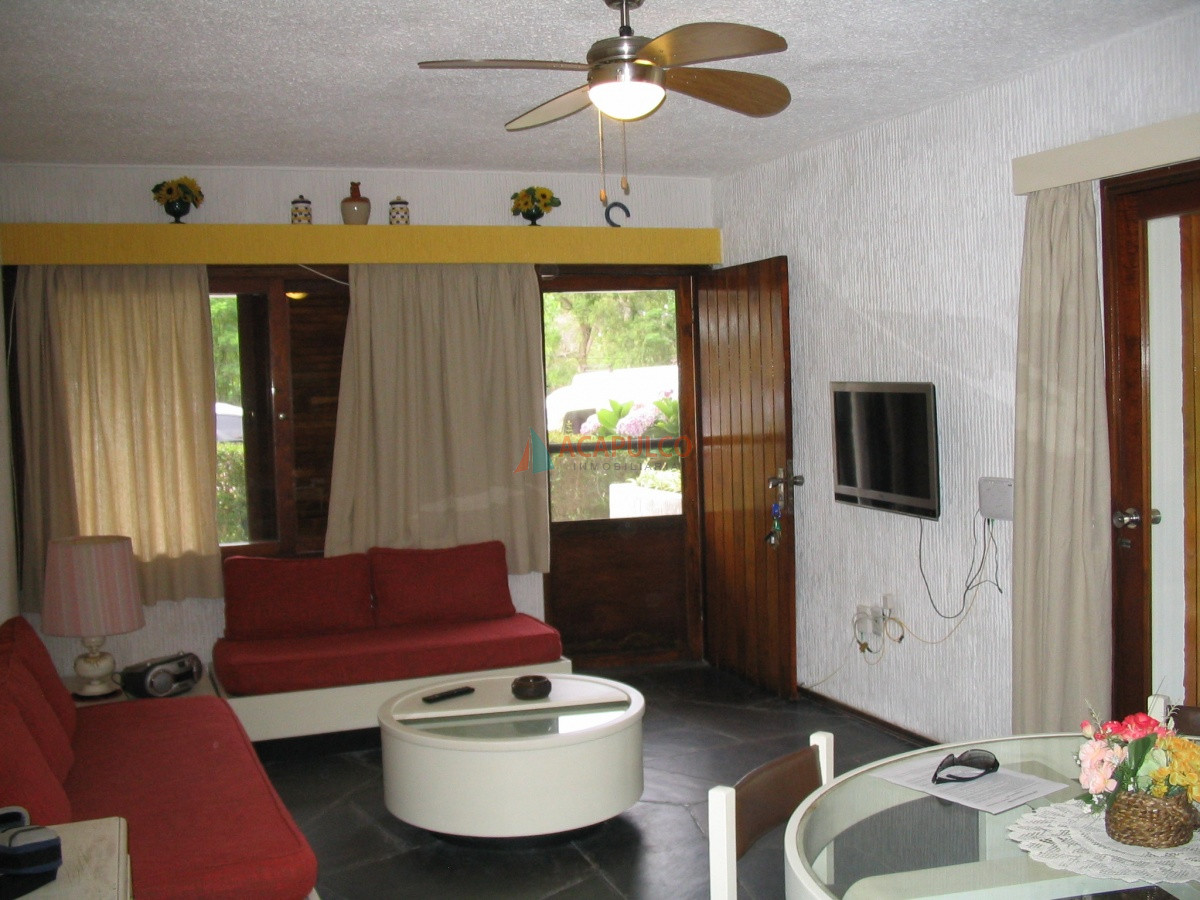 Apartamento Ref.3429/ROSSEVELT-APTO-TIPO-DUPLEX-PB-CON-PARRILLERO-PROPIO- - ROSSEVELT APTO TIPO DUPLEX PB CON PARRILLERO PROPIO 