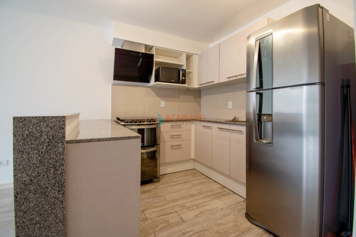 Apartamento ID.6472 - Alquiler apartamento 1 doritorio en Pocitos a metros de la Rambla 
