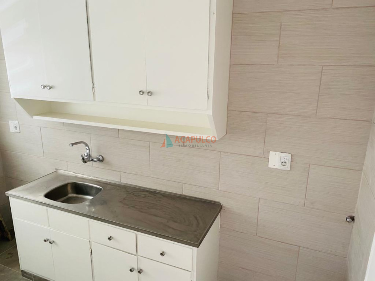 Apartamento ID.5620 - Alquiler apartamento 1 dormitorio en Pocitos, orientación Norte 