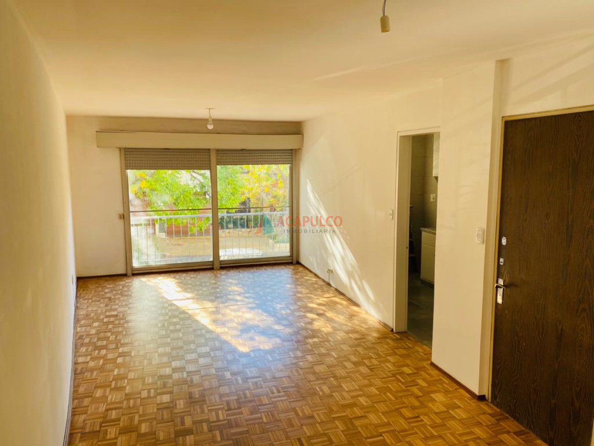 Apartamento ID.5620 - Alquiler apartamento 1 dormitorio en Pocitos, orientación Norte 