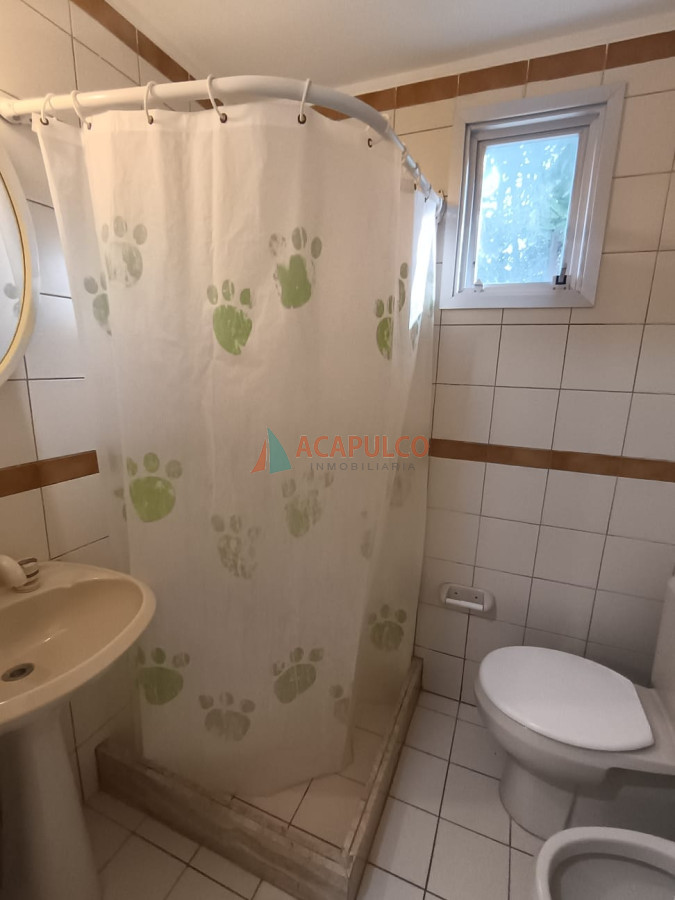 Apartamento Ref.1100/Venta-Apartamento-en-Mansa-a-300-Mts-del-Mar---Punta-del-Este - Venta Apartamento en Mansa a 300 Mts del Mar - Punta del Este