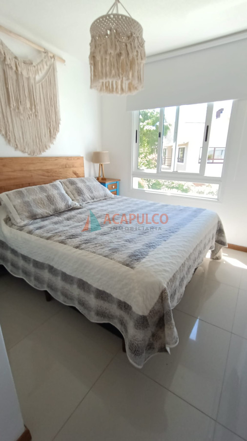 Apartamento Ref.1345/Venta--Punta-del-Este--2-Dormitorios- -Terraza-Propia-con-Parrillero-y-Piscina - Venta  Punta del Este  2 Dormitorios + Terraza Propia con Parrillero y Piscina