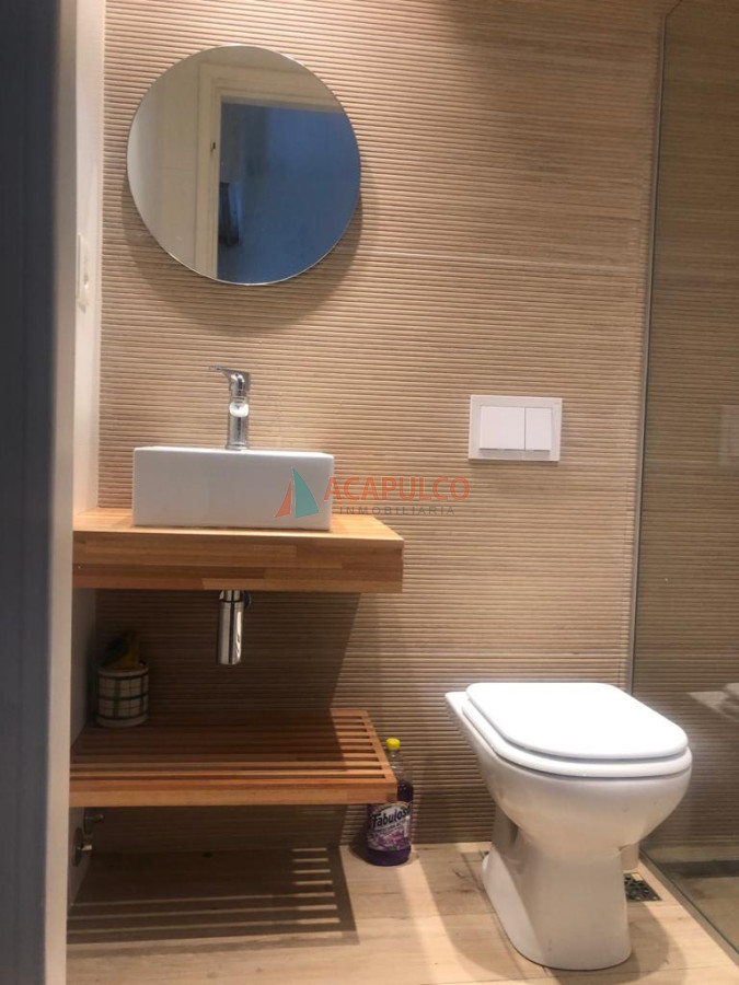 Apartamento ID.5611 - Alquiler apartamento 3 dormitorios, 2 baños Estufa a leña en Pocitos