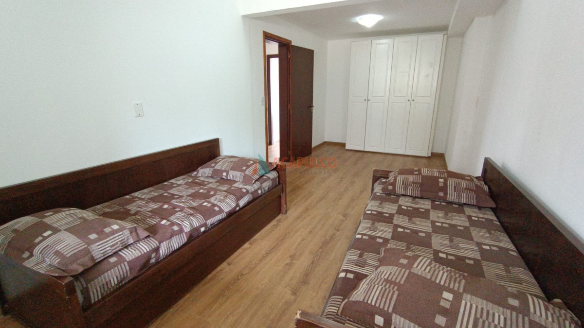 Apartamento Ref.4549/js/flexslider/js/jquery.jcarousel.min.js - Apartamento 2 dormitorios, 2 baños, Pinares Punta del Este - Venta frente al mar