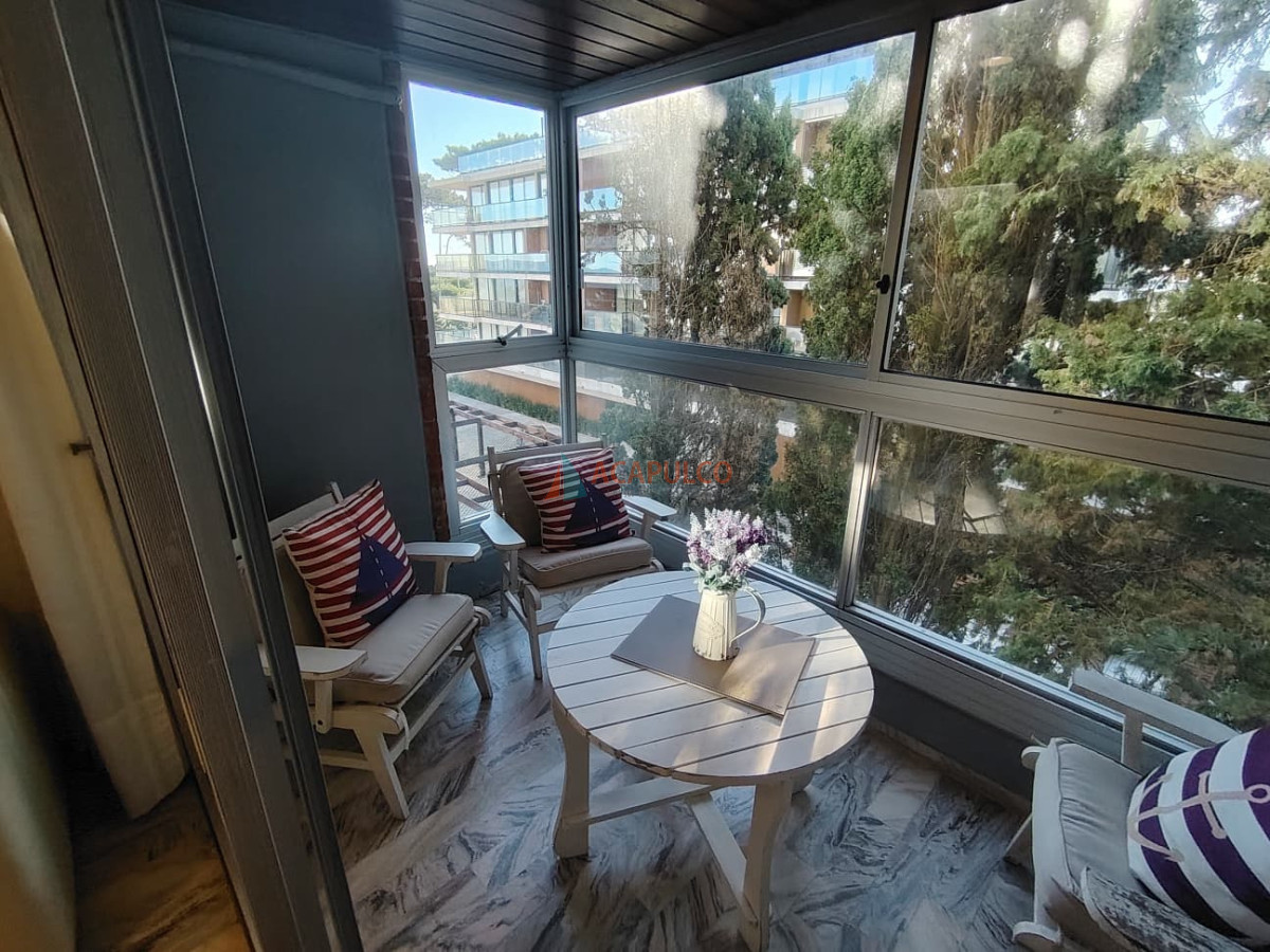Apartamento ID.4276 - Apartamento a la venta  3 Dormitorios  Mansa Primera Línea