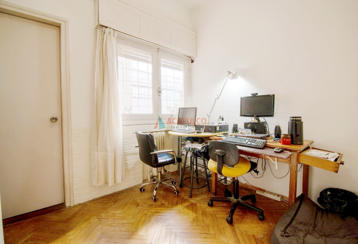 Apartamento Ref.6067/Venta-apartamento-3-dormitorios,-patio-y-garaje-en-Pocitos - Venta apartamento 3 dormitorios, patio y garaje en Pocitos