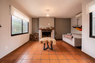 Alquiler apartamento 2 dormitorios en Carrasco 2 cocheras amoblado