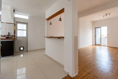 Venta apartamento 3 dormitorios, 2 baños en Cordón