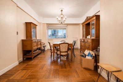 Venta apartamento tres dormitorios y garage en Centro 