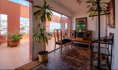 Venta apartamento penthouse  de 3 dormitorios, gran terraza , garaje  en Punta Carretas