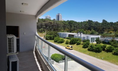 VENTA APARTAMENTO EN BRAVA PARADA 10